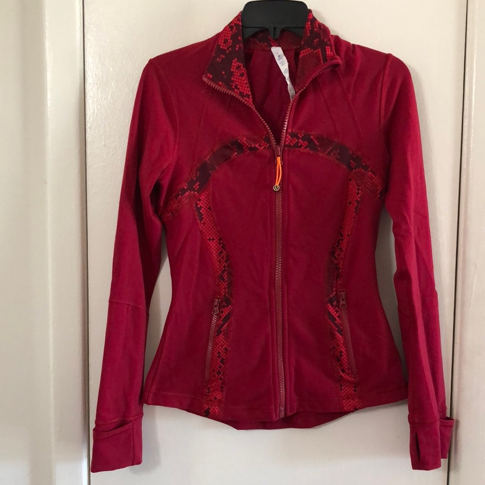 LULULEMON DEFINE JACKET WOMENS SIZE 6